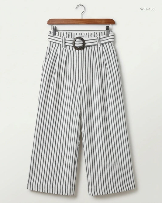 Secondhand Branded Women Flapper Trouser by New Look, White viscose fabric, Premium condition, for - Online Thrift Shop Karachi Pakistan