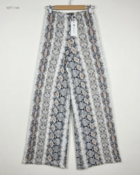 I SAW IT FIRST (WFT-146) Wide-Leg Snakeskin Trousers