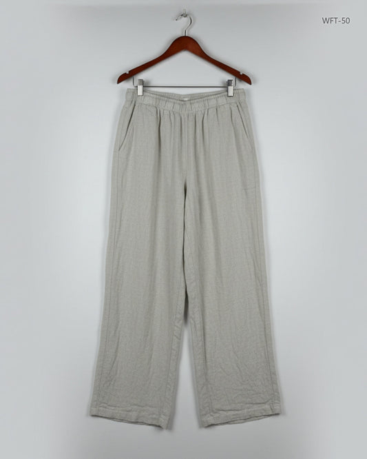 Premium Condition Women Flapper Trouser | Preloved Stradivarius | OffWhite Viscose | Thrift Shop for Womens Karachi Pakistan | OTS