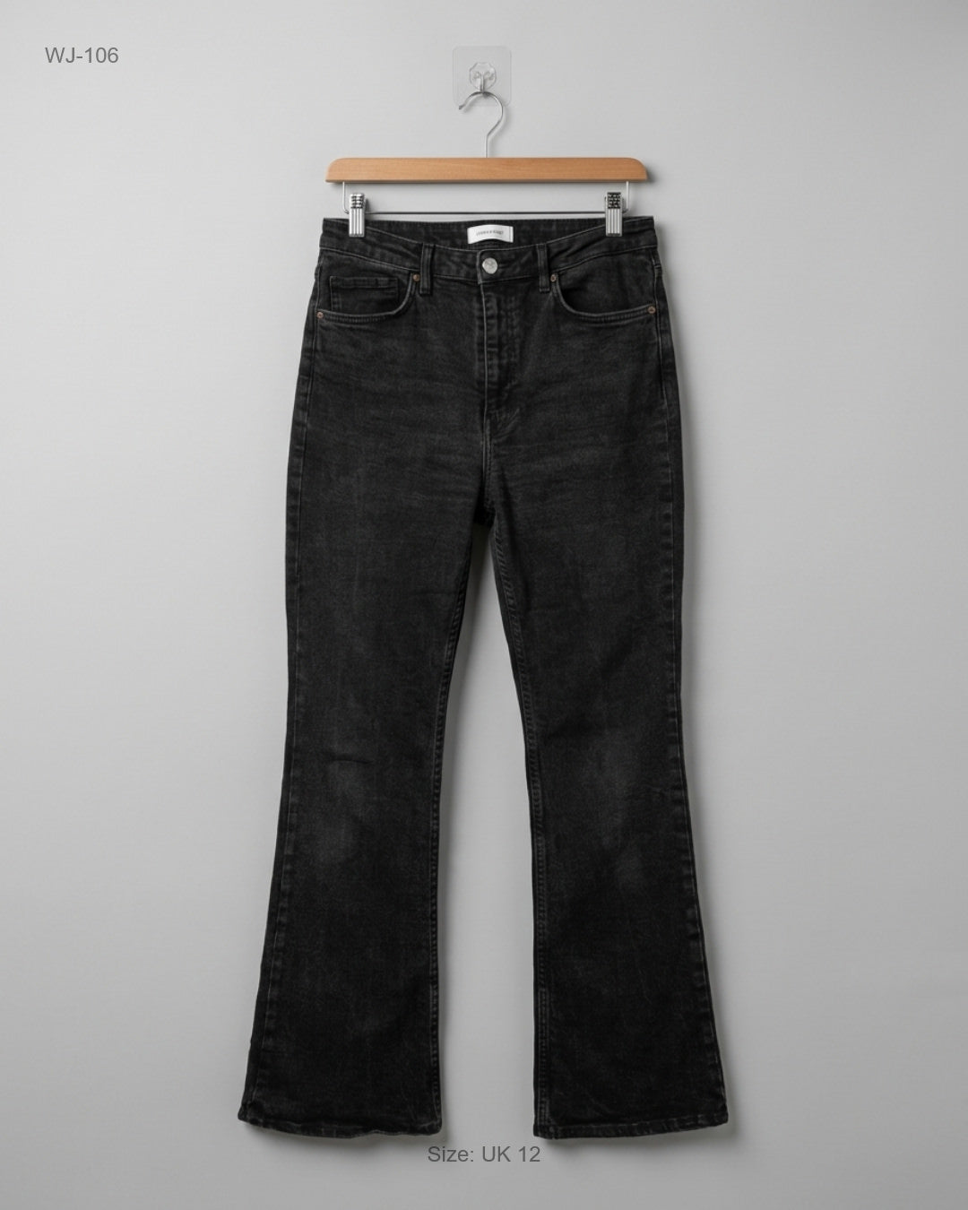 Secondhand Branded Women Jeans by ZARA, Black Cotton fabric, Premium condition, for - Online Thrift Shop Lahore Pakistan