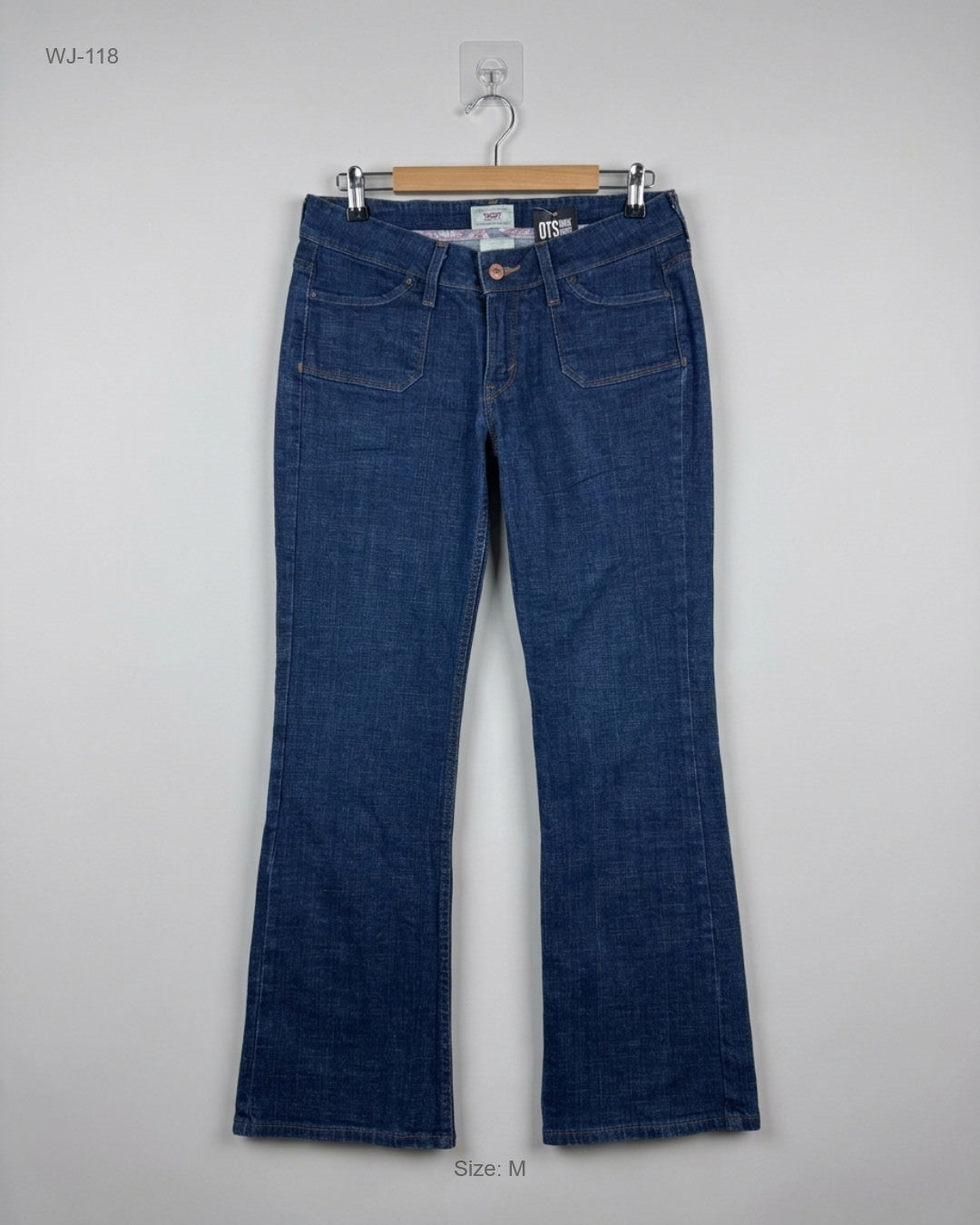 Secondhand Branded Women Jeans by LEVIS, Dark BLUE Cotton fabric, PREMIUM condition, for - Online Thrift Shop Islamabad Pakistan