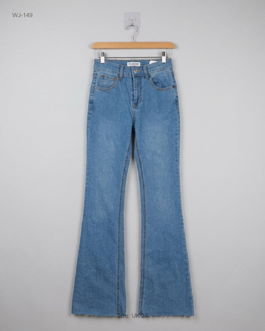 Shop Premium Women Jeans by PULL&BEAR | Preloved Branded Clothes | BLUE Cotton | | OTS Thrift Store Peshawar Pakistan