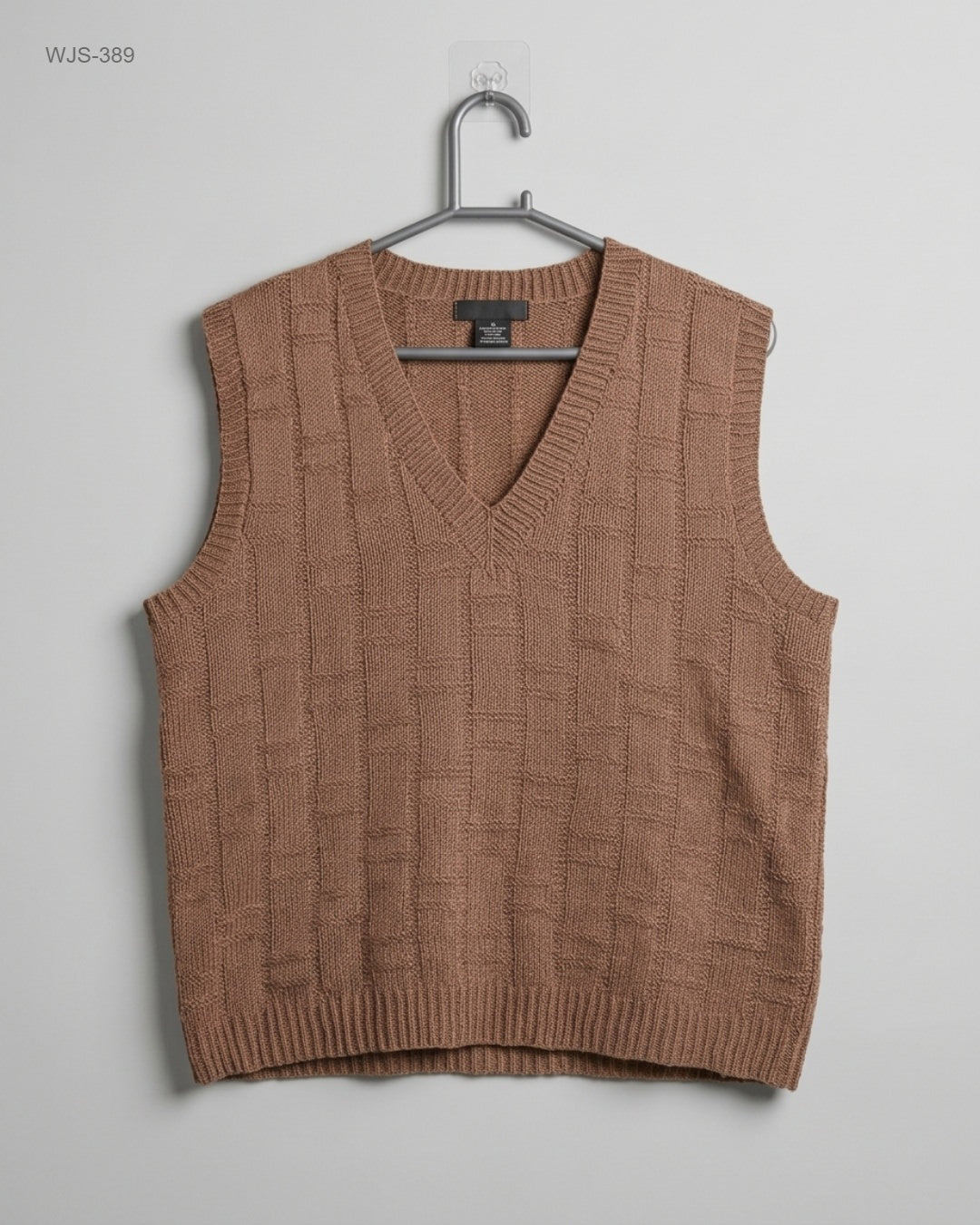 CUT LABEL (WJS-389) V-Neck Knit Vest
