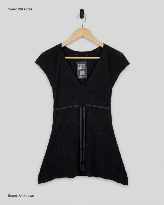 Excellent Condition Winter Knitted Tops | Preloved Unknown | Black Acrylic | Thrift Shop for Women Karachi Pakistan | OTS