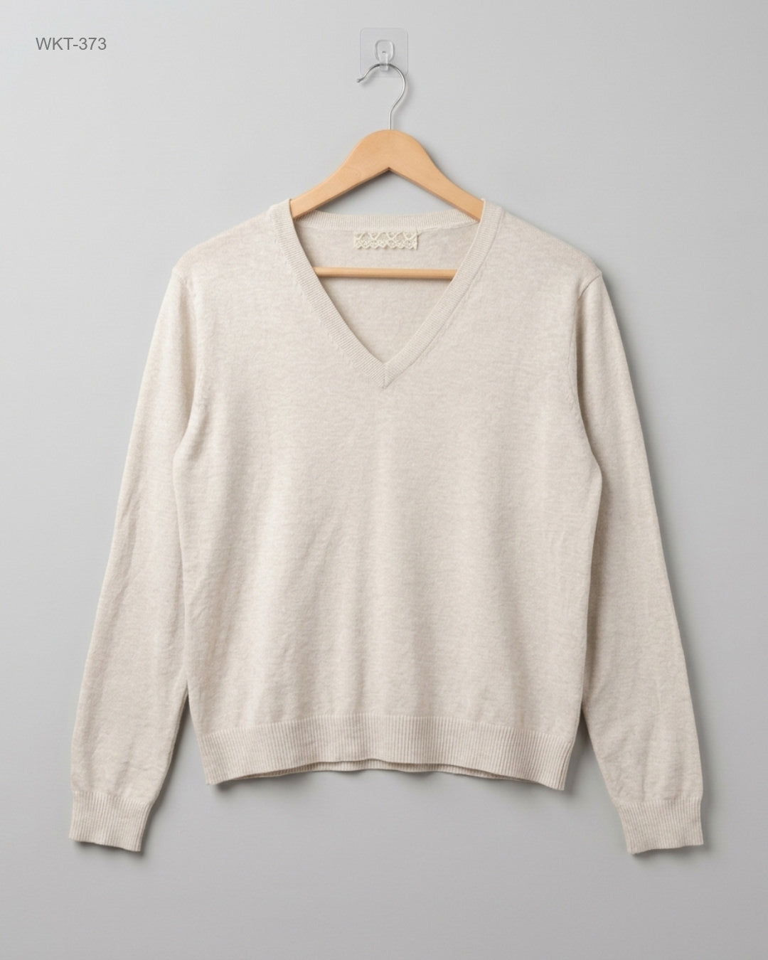 CUT LABEL (WKT-373) V-Neck Knit Sweater