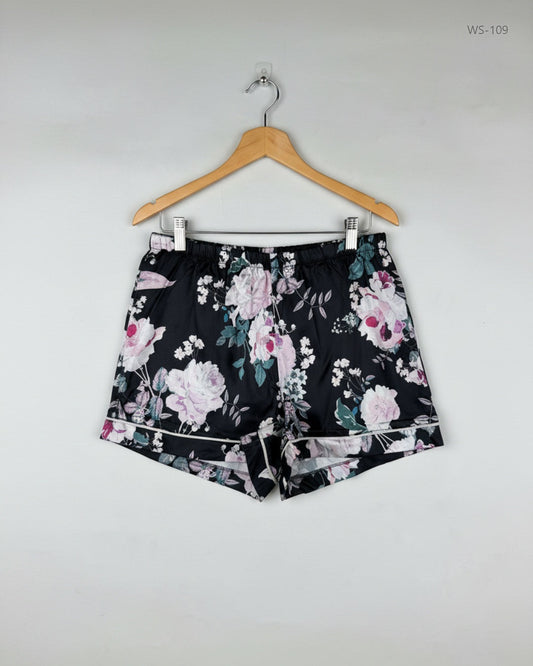 Secondhand Branded Womens Shorts by LIPSY, Multi Polyester fabric, Premium condition, for Women - Online Thrift Shop Islamabad Pakistan