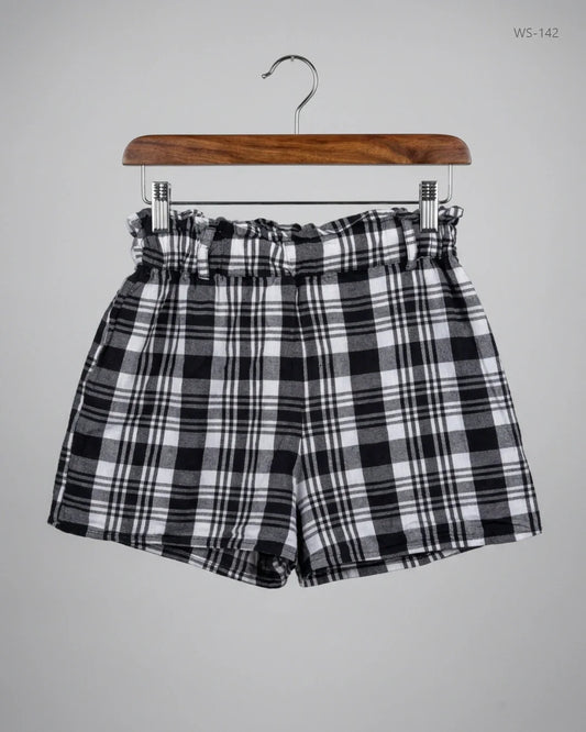 Shop Premium Womens Shorts by Boohoo | Preloved Branded Clothes | Black & White Cotton | Women | OTS Thrift Store Islamabad Pakistan