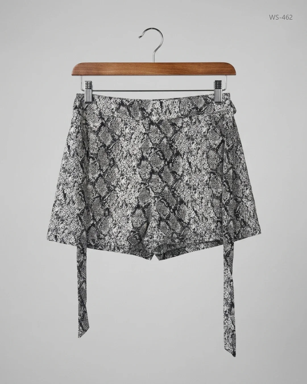 Shop Premium Womens Shorts by Papaya | Preloved Branded Clothes | Multi Cotton | Women | OTS Thrift Store Peshawar Pakistan