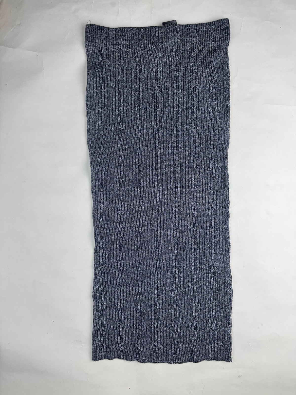 H&M Gray Metallic Ribbed Midi Skirt buy preloved clothing online Pakistan - image 2
