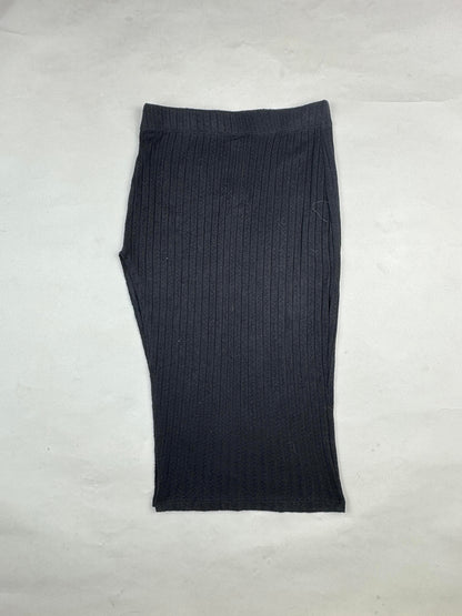 SHEIN Black Ribbed Midi Skirt buy preloved clothing online Pakistan - image 2
