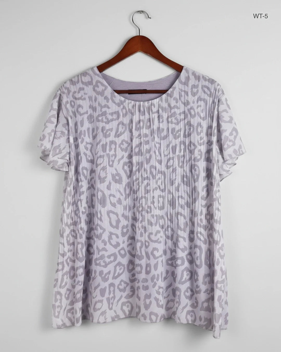 Preloved Excellent Womens Summer Tops by Made in Italy, OffWhite Viscose for Women - OTS Thrift Shop Lahore Pakistan