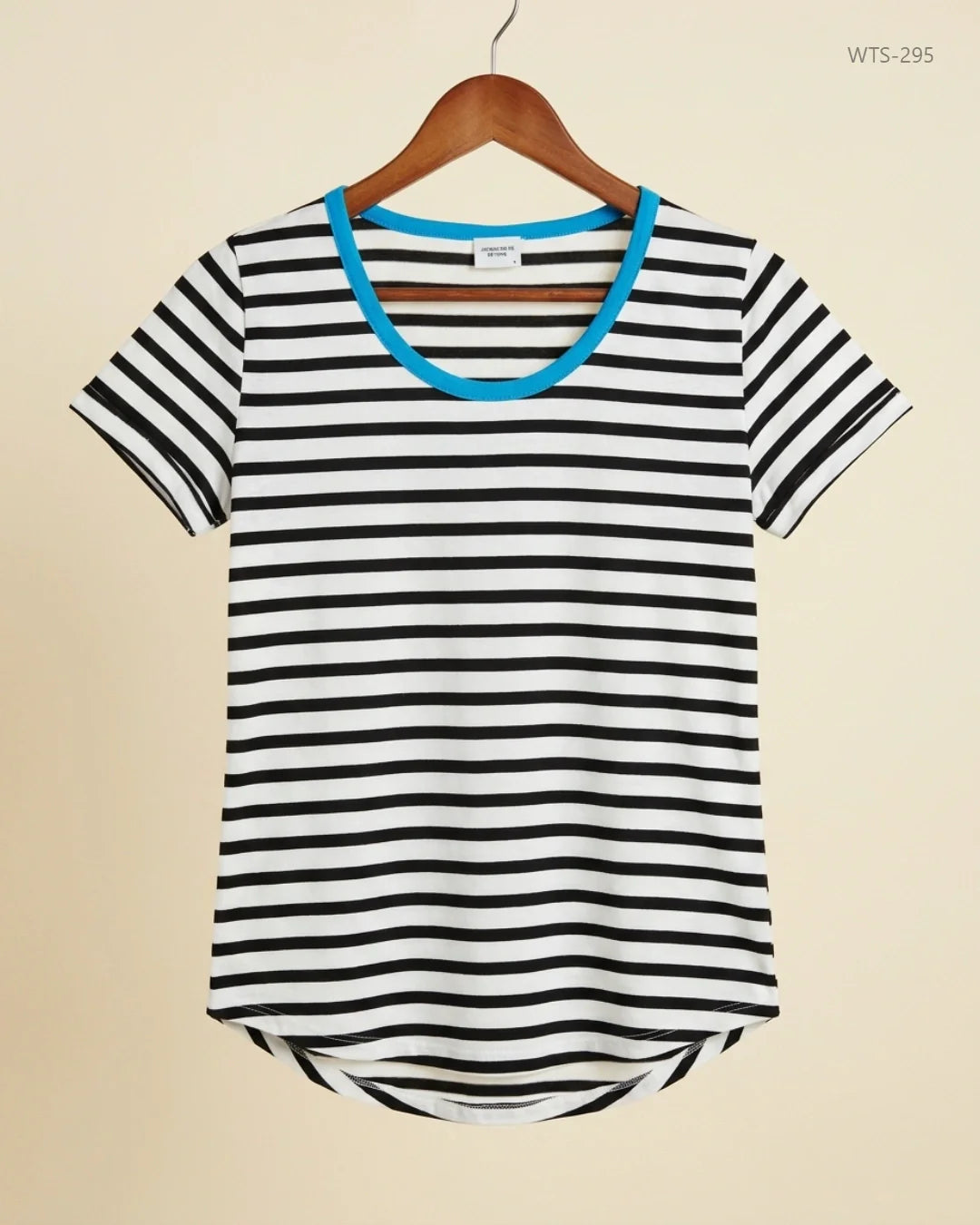 Secondhand Branded Womens Tshirts by Jacqueline de yong, Black & White Cotton fabric, Premium condition, for Womens - Online Thrift Shop Islamabad Pakistan
