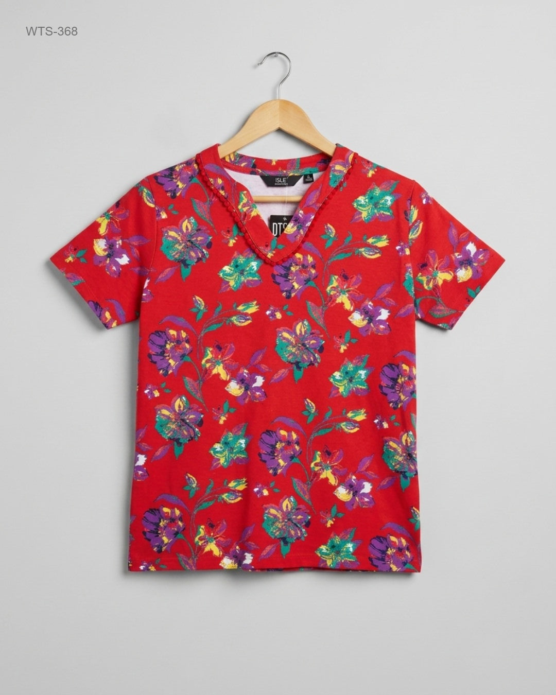 ISLE (WTS-368) Floral V-Neck T-shirt