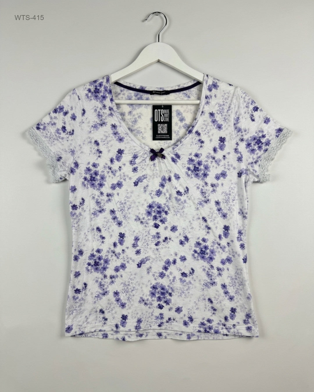 JASPER (WTS-415) Floral Scoop-Neck T-Shirt